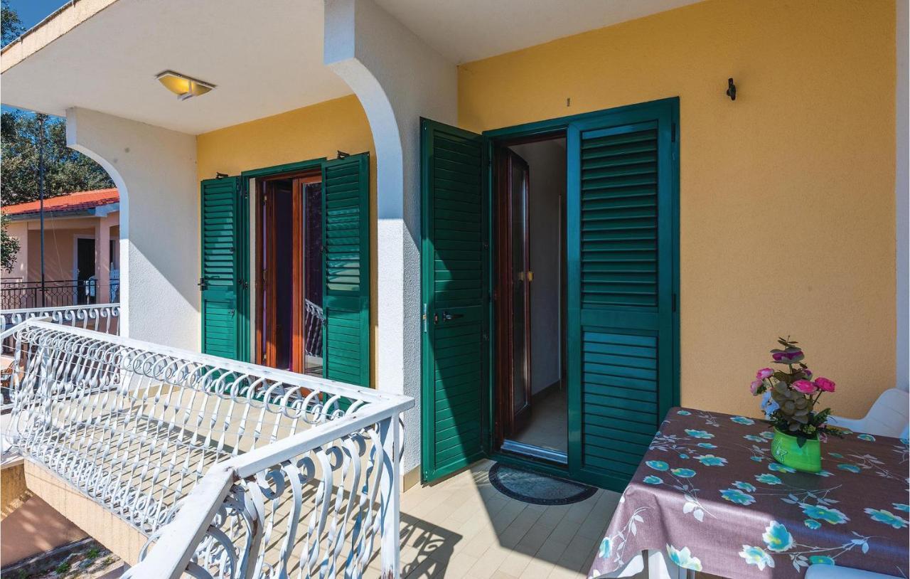 Beautiful Apartment In Rogoznica With Wifi ภายนอก รูปภาพ