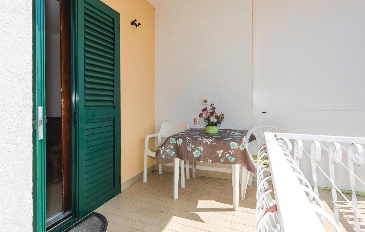 Beautiful Apartment In Rogoznica With Wifi ภายนอก รูปภาพ