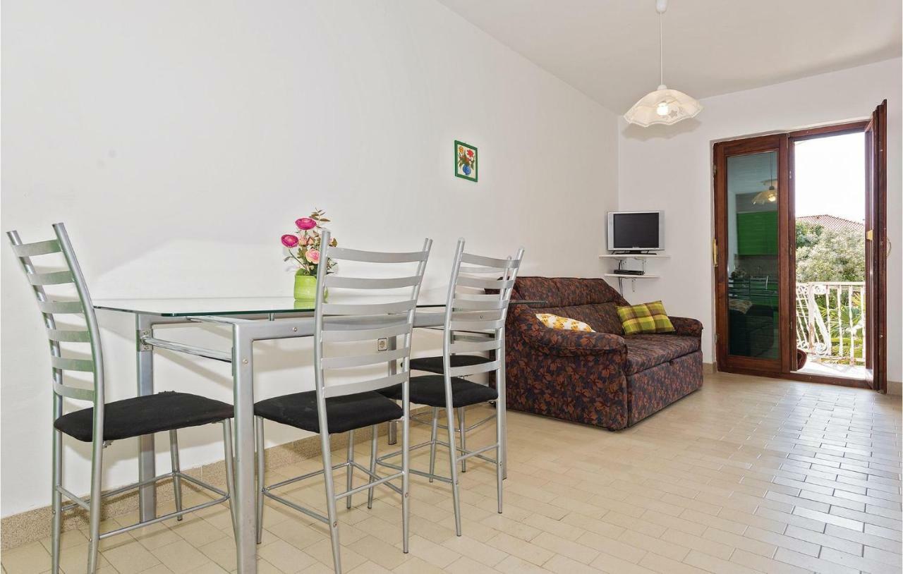 Beautiful Apartment In Rogoznica With Wifi ภายนอก รูปภาพ
